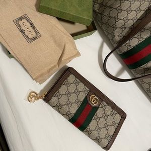 Ophidia GG zip around wallet